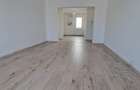 Apartament cu 3 camere, openspace recent renovat, confort sporit