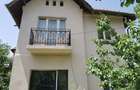 Imobil (casa+teren),centru Ploiesti,rondul 1,S(p)+P+1E+1E(m),8 cam.+Baie+G.S.+Buc.+Curte+Garaj - 1