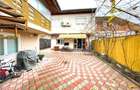 Casă individuală cu 8 camere cu Canalizare în Colentina - 3