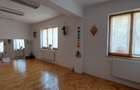 Casă individuală cu 7 camere cu Canalizare în Central - 15