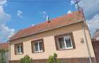 Casă cu 3 camere cu Teren 11111111 Mp în Mănăștiur - 1
