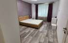 De inchiriat apartament cu 2 camere decomandat,zona ultracentrala 300e - 4