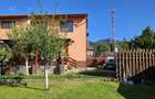 Casă cu 6 camere cu Teren 592 Mp în Bunloc - 2