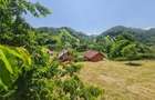 Teren intravilan de 2327 mp, în Județean - 2