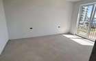Vand sau schimb apartament nou, situat la etajul 1,Ludus Mures - 3