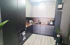 Apartament cu 3 camere decomandat în Tractorul - 15