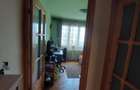 Apartament cu 4 camere decomandat în Tractorul - 4