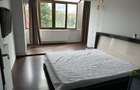 Apartament cu 3 camere, situat in centrul orasului 1 Julie - 5