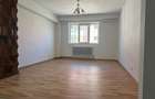 Vand apartament renovat spatios cu 3 camere, Strada Ion Pillat Botosani - 5
