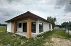 Casă individuală cu 4 camere cu Canalizare în Central - 9 Casă individuală cu 4 camere cu Canalizare în Central - 9