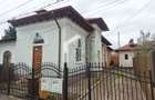 Casa cu 4 camere, zona Central - 17