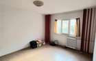 Apartament 3 Camere, Decomandat, Inel 2 - 7