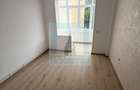 Apartament cu 4 camere decomandat în Tractorul - 1