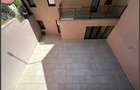 Apartament cu 4 camere decomandat în Schei - 12