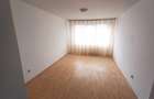Apartament cu 3 camere decomandat în Calea Galați - 3