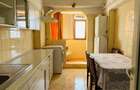 Apartament cu 3 camere decomandat în - 4