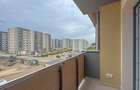 Apartament cu 3 camere decomandat în Tractorul - 2