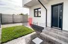 Duplex cu 4 camere cu Canalizare în Exterior Est - 2