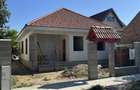 Casă individuală cu 4 camere cu Canalizare în Sânmihaiu Român - 1