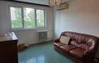 Apartament cu 3 camere semidecomandat în 1 Decembrie 1918 - 1