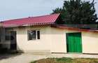Casă cu 4 camere cu Teren 2557 Mp în Central - 1