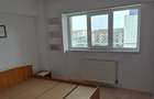 Proprietar , inchiriez apartament , renovat , 4 camere ,zona buna. - 14