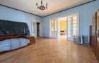 Apartament cu 4 camere decomandat în Central - 2