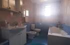 Casă cu 6 camere cu Teren 294 Mp în Central - 11
