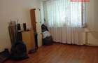 Apartament cu 4 camere semidecomandat în Rahova - 2