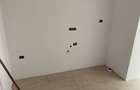 3 camere  , centrala proprie,etaj 2-Lipovei - 4