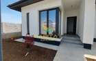 Casa individuala , 3 camere, 2 bai Teren 375 mp, Incalzire in pardos