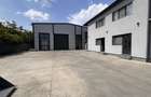 Depozit Cu Show-Room/ Front la E60 / Curte - 2