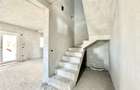 Duplex despartit cu 5 camere | 3 bai | 122 mp | Teren 430 mp | Mosnita