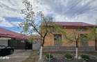 Casa renovata, cu 2924 mp teren. Front stradal 38 m. Garaj 2 masini. - 2