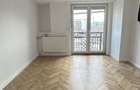 Inchiriez Apartament 4 camere Unirii langa Metrou - 2