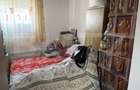 Casa 50 mp, 2.200 mp teren intravilan, zona Hintesti