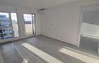Proprietar vand apartament 2 camere, tip Studio semidecomandat, strada Biruintei - 8