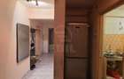 Apartament cu 4 camere de vanzare pe strada Parang