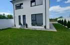 Casă cu Teren 301 Mp în Est - 3