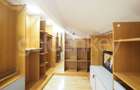 Vila cu 6 camere in complex rezidential cu piscina