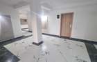 Penthouse de 2.5 camere zona Tractorul - 13