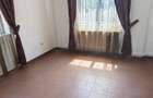 Vila cu 2 apartamente - 6