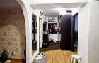 Apartament cu 3 camere decomandat în Tei - 2