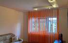 Ofer spre inchiriere apartament cu trei camere decomandat in Sfantu Gh - 3