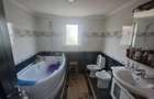 Casă cu 3 camere în Central - 10