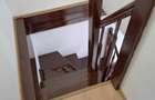 Zona Garii, living + 2 camere, scara interioara - 7
