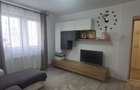 Apartament cu 3 camere decomandat în Tractorul - 2