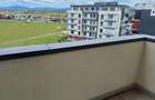 Apartament cu 6 camere în Tractorul - 28