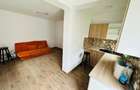 Se vand 2 spatii comerciale si o casa cu doua camere, complet renovate si Inchiriate.