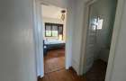 Bogdanestilor-Favorit, in vila, singur pe nivel. Centrala Proprie. 4 dormitoare. 2 bai. Disponibil!